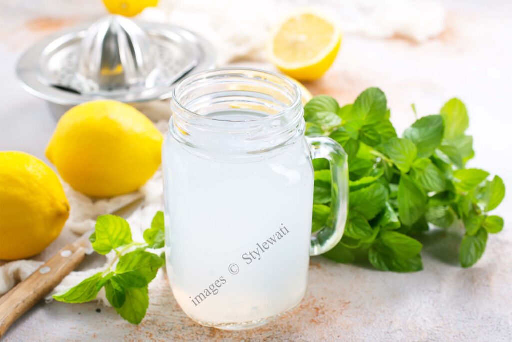 Lemon juice is Good for a glowing skin texture Suggest by Stylewati