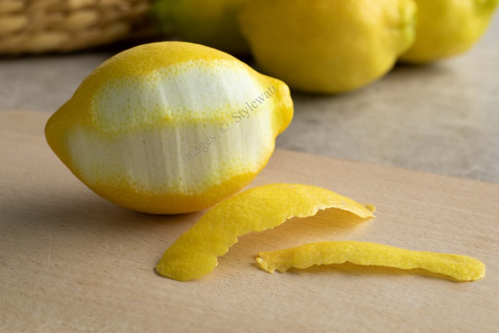 Lemon peels to get beautiful eyelashes at home by Stylewati