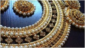 Gold Jewellery Set-Indian Bridal Jewellery Sets that We Totally Love-by stylewati