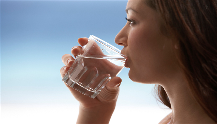Have some warm water-7 Morning Rituals to Promote Weight Lose-by stylewati