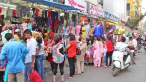 Linking road-7 street shopping places located in Mumbai-by stylewati