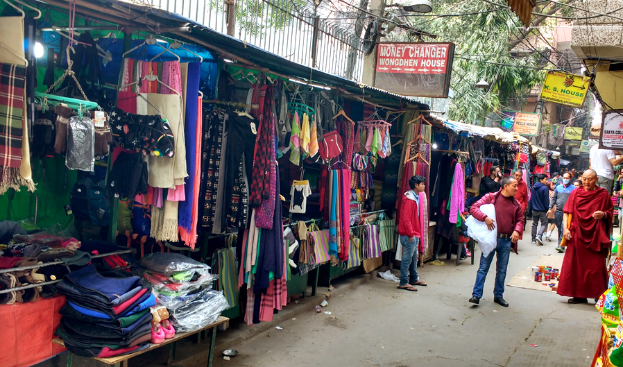 Majnu Ka Tilla in Delhi-How to do crazy street shopping in Delhi-by stylewati