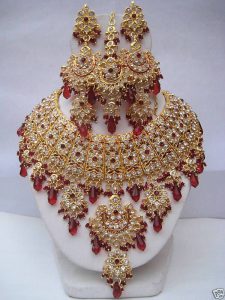 Navratana jewellery setIndian Bridal Jewellery Sets that We Totally Love-by stylewati