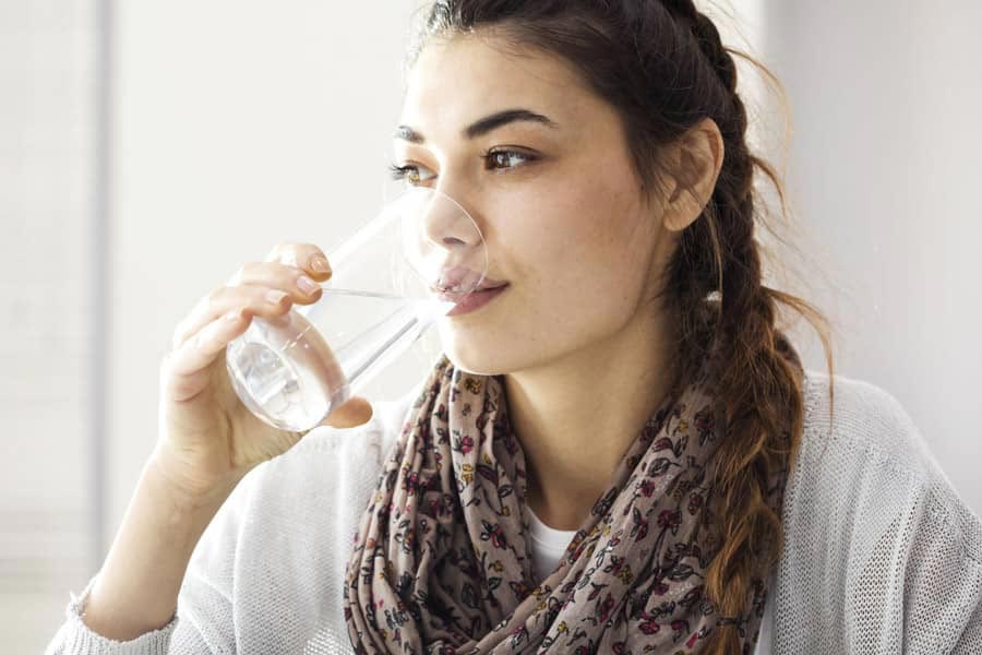Increase-your-water-intake-6-Tips-for-Glowing-Skin-in-the-Hot-Summer!-By-stylewati