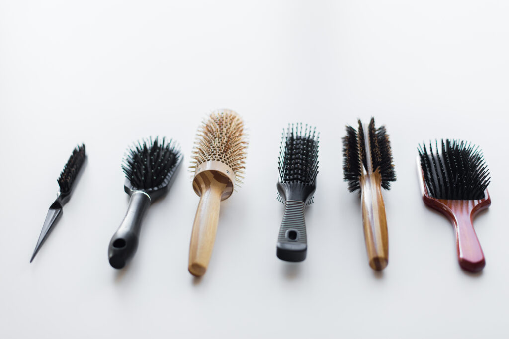 brushes-9 simple tips to keep your hair tangle-free.-By stylewati