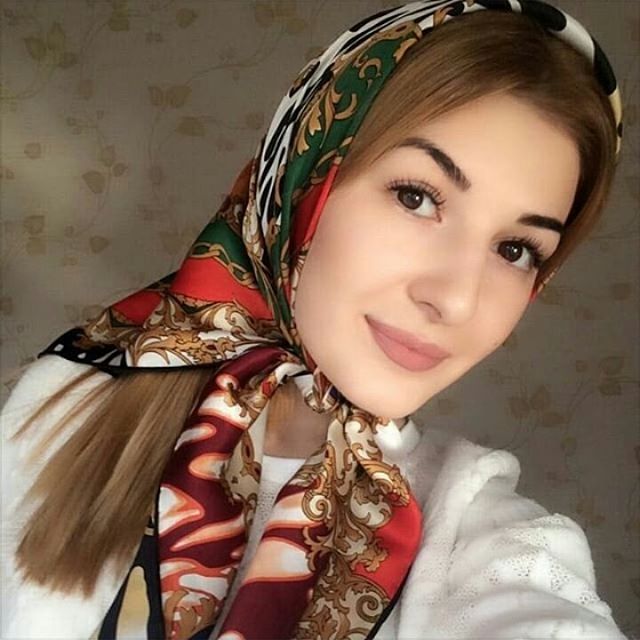 10 Very Cool Ways to Tie a Headscarf-By live love laugh
