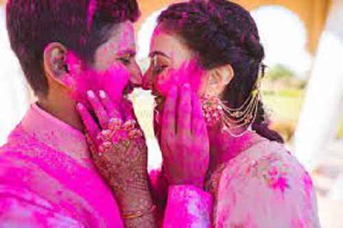 bollywood holi -5 Ways In Which You Can Play Holi With Her- by stylewati