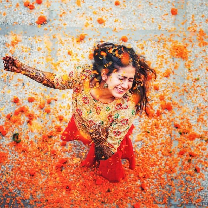 flower holi -5 Ways In Which You Can Play Holi With Her- by stylewati