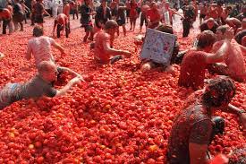 tomatina - Amazing holi-like festivals across the world - by stylewati